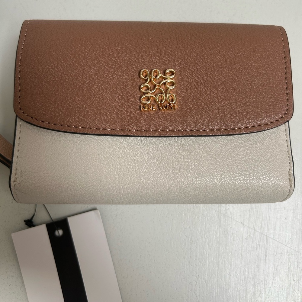 Nine West Coen French Wallet - Picture 4 of 11